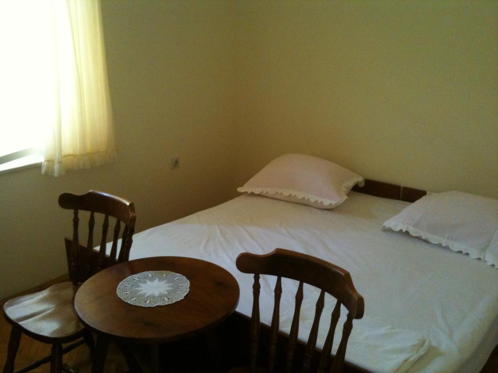 Hostel Guesthouse Mira Omiš Oda fotoğraf